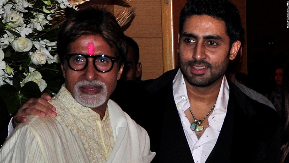 Amitabh Bachchan dan kerabatnya dirawat di rumah sakit karena kasus coronavirus melonjak di India