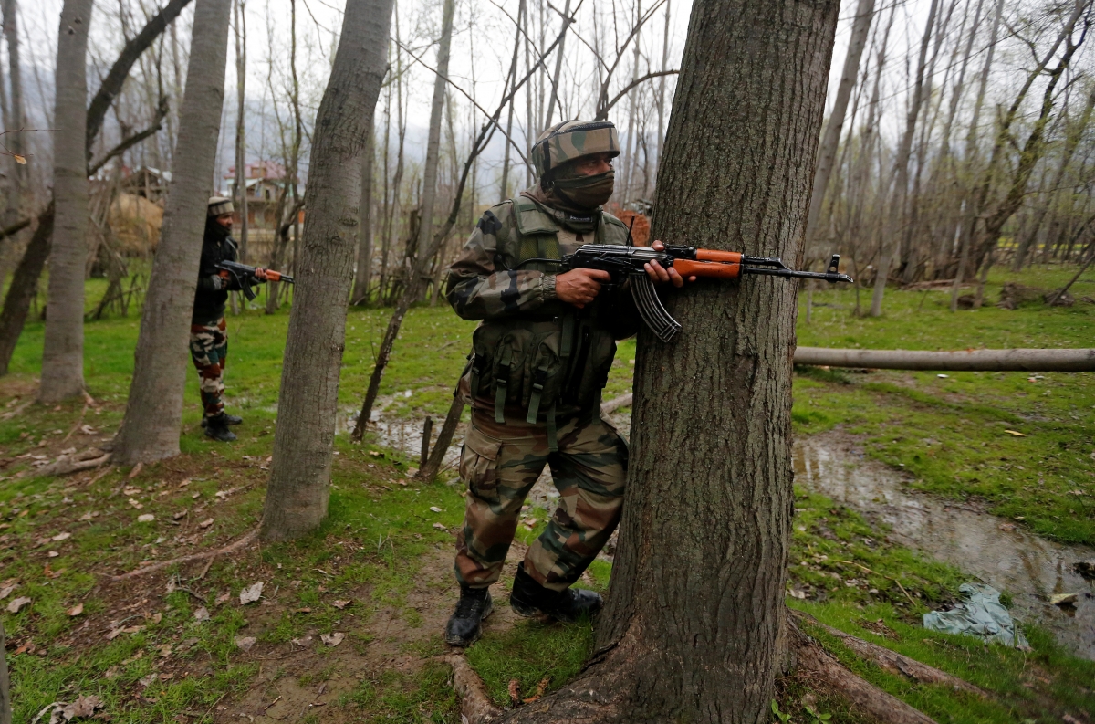 Jammu and Kashmir: Army jawan injured as gunbattle breaks out in Srinagar