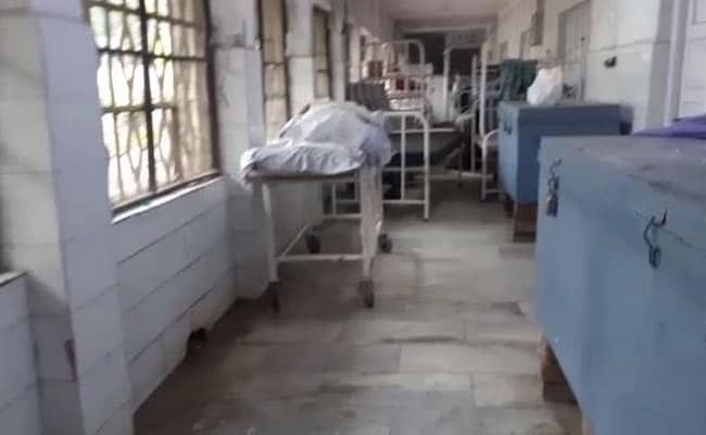 Mayat, Pasien Covid Di bangsal Yang Sama Dari Rumah Sakit NMCH Patna, Menteri Menanggapi