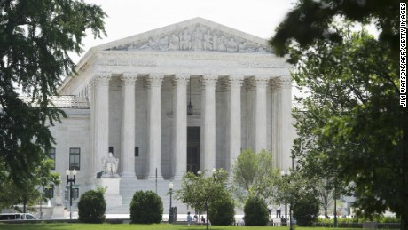 BACA: Putusan Mahkamah Agung tentang permintaan jaksa penuntut New York untuk catatan keuangan Trump