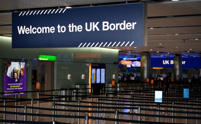 UK Memungkinkan Perjalanan Bebas Karantina Untuk Beberapa Negara; India, AS Tidak Termasuk