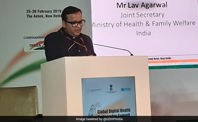 Lav Agarwal, Yang Memimpin Pengarahan Kementerian Kesehatan, Tesnya Positif