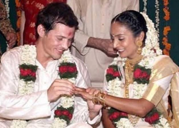 Suchitra Pillai dan suaminya