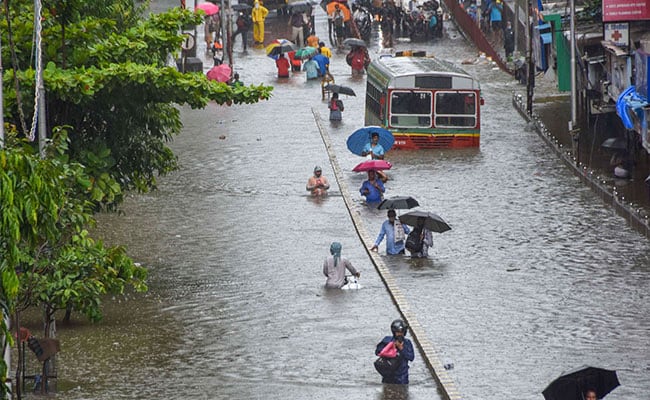 Colaba Catat Hujan Satu Hari Terberat Di Bulan Agustus Dalam 46 Tahun