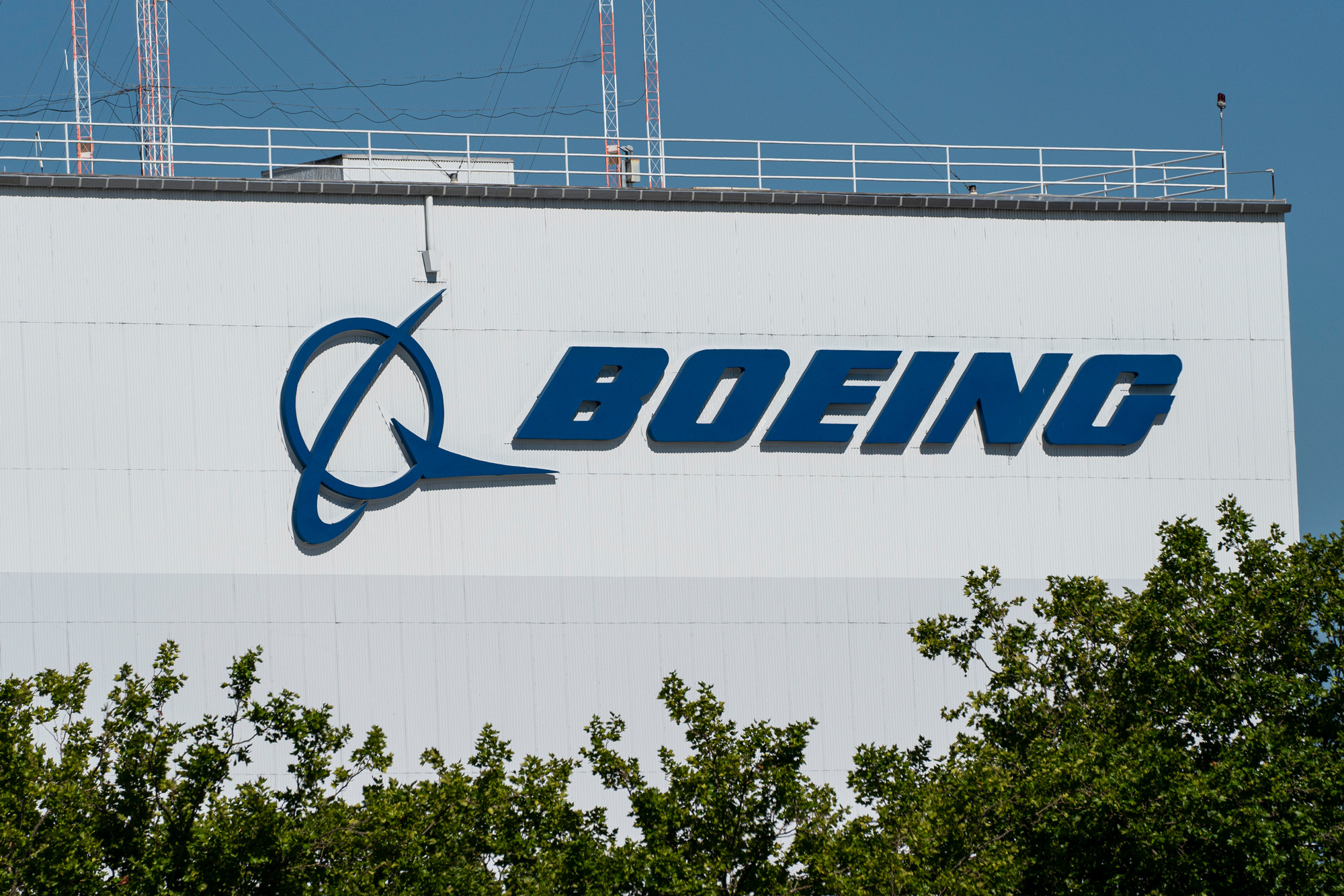 Bagian luar fasilitas Boeing ditampilkan di Boeing Field pada 28 Juli di Seattle.